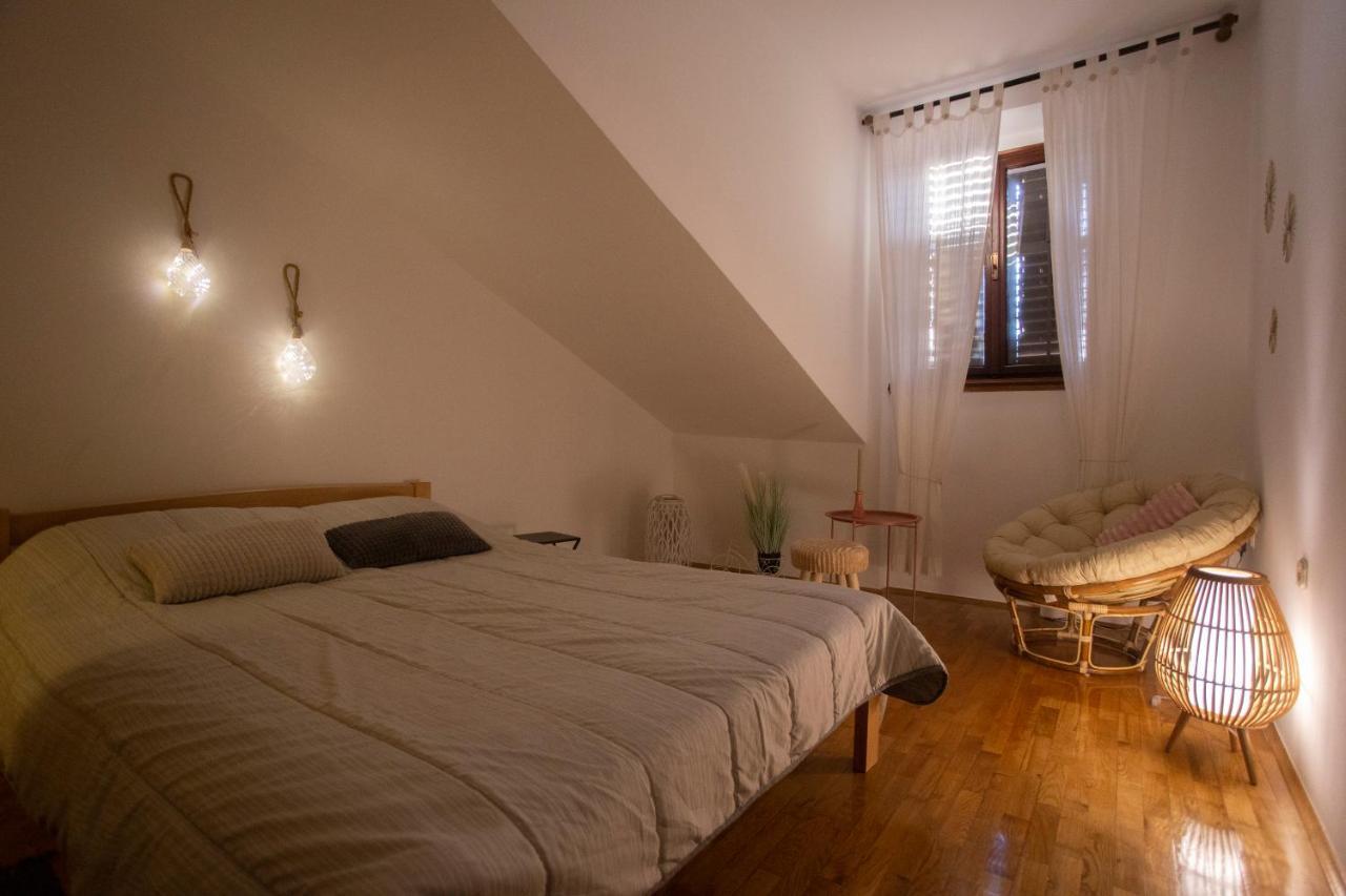 Apartment Kika พูลา ภายนอก รูปภาพ