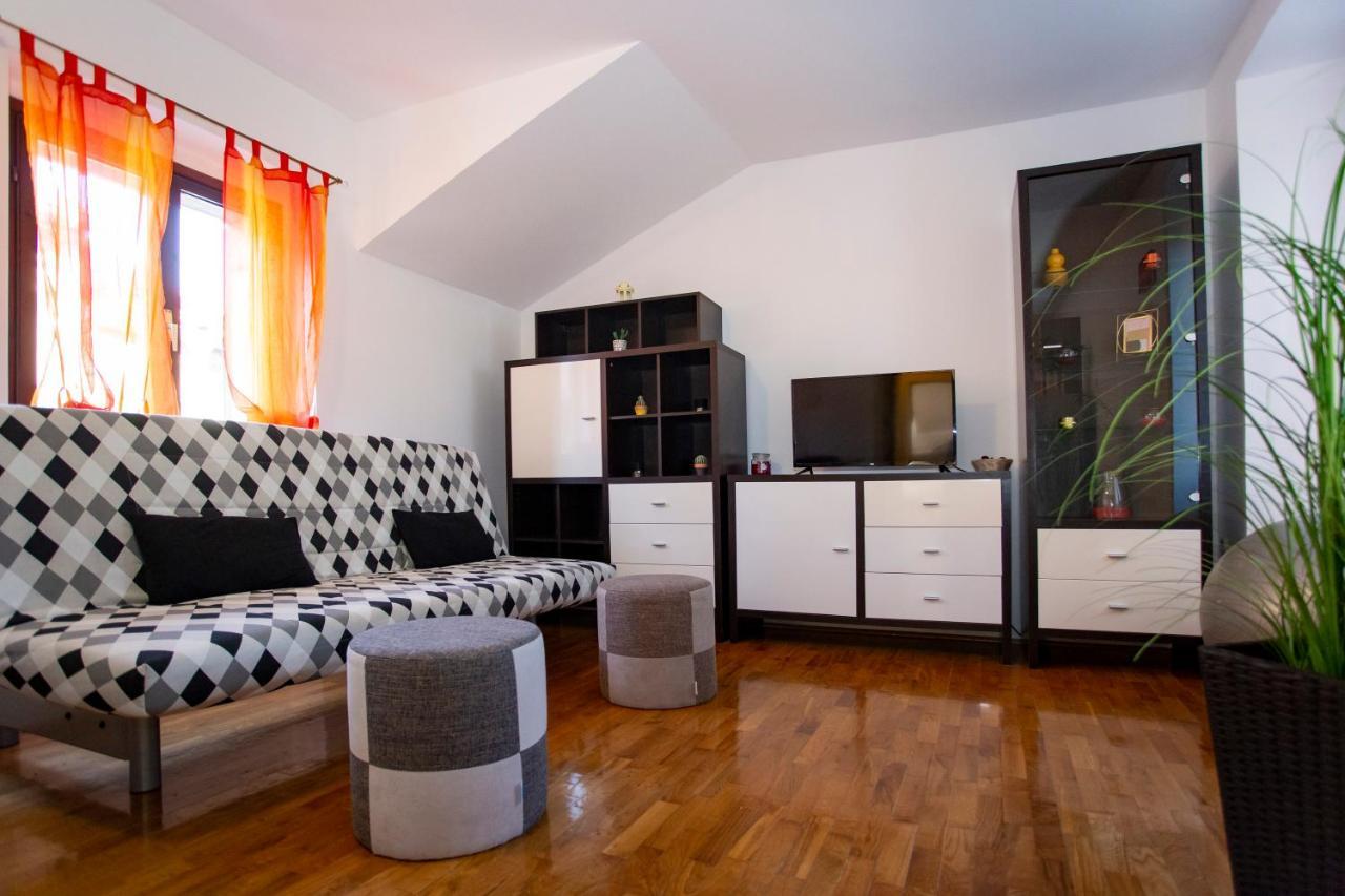 Apartment Kika พูลา ภายนอก รูปภาพ